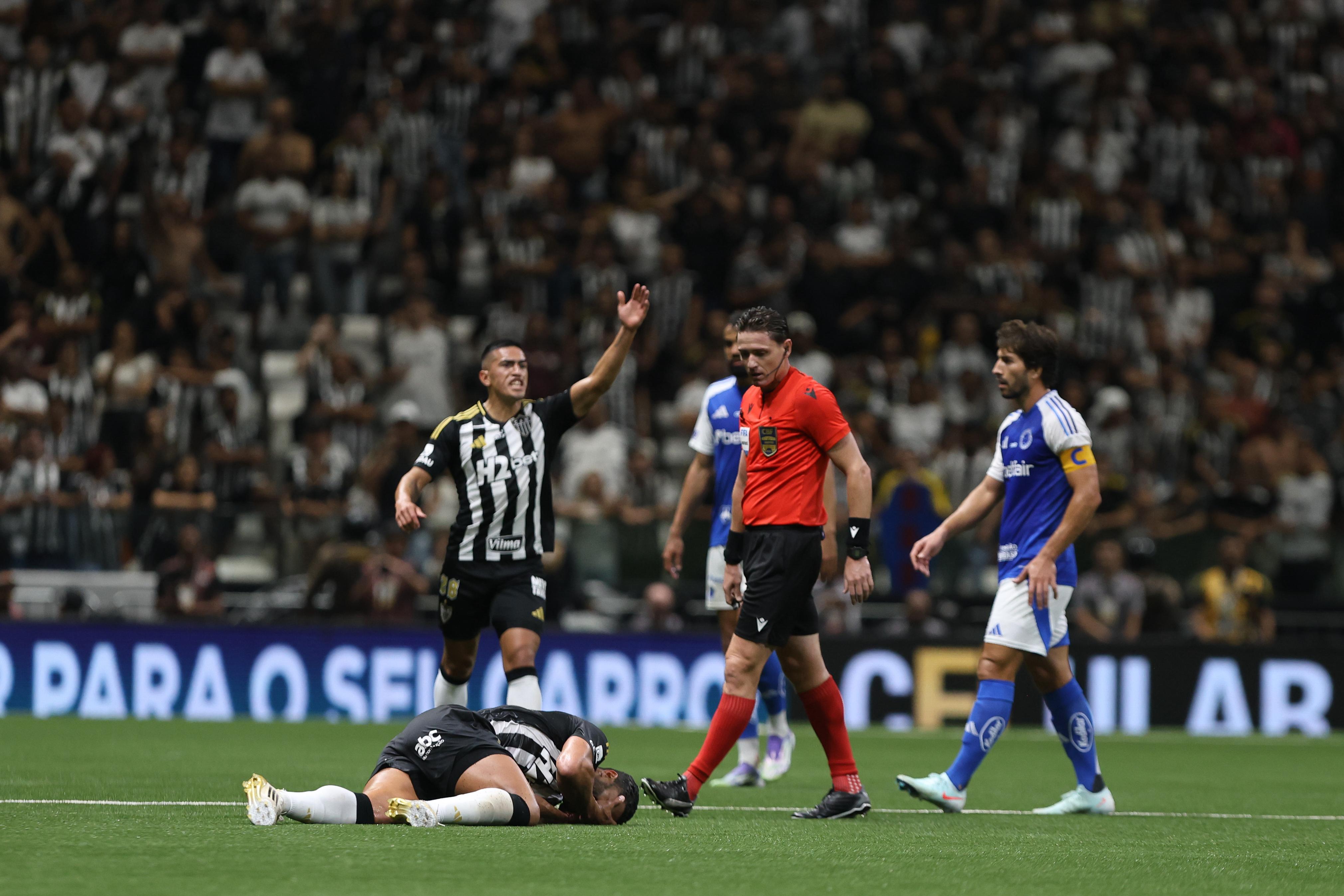 CBF divulga escala completa de arbitragem para Cruzeiro x Atlético; confira